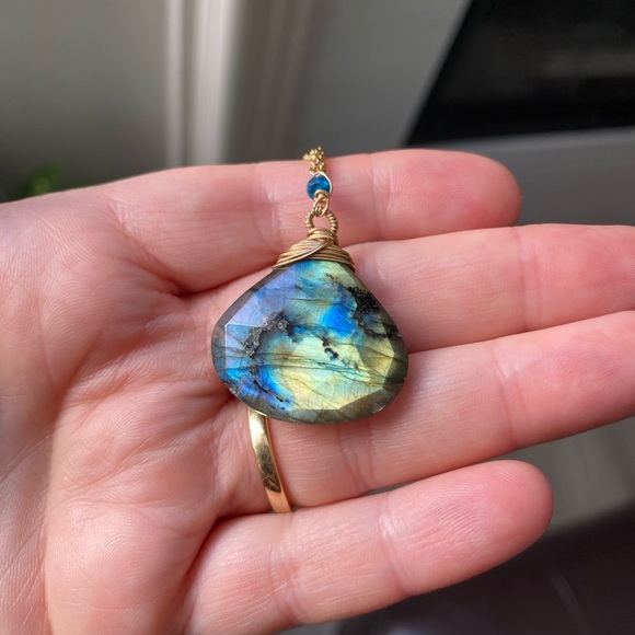 Labradorite Necklace - Picture 3 of 6